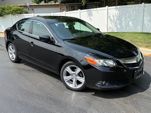 Used 2014 Acura ILX w/ Technology Package FWD image 1