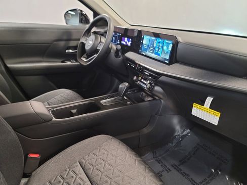 New 2026 Nissan Kicks SV w/ SV Premium Package image 24