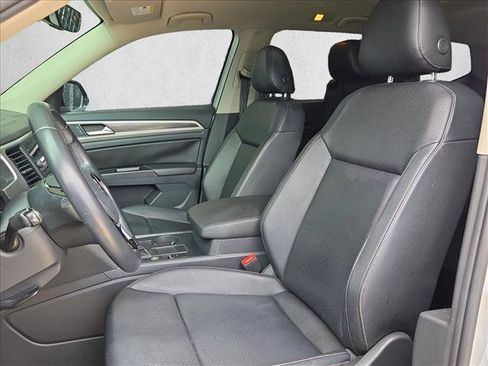 Used 2019 Volkswagen Atlas SE FWD image 16