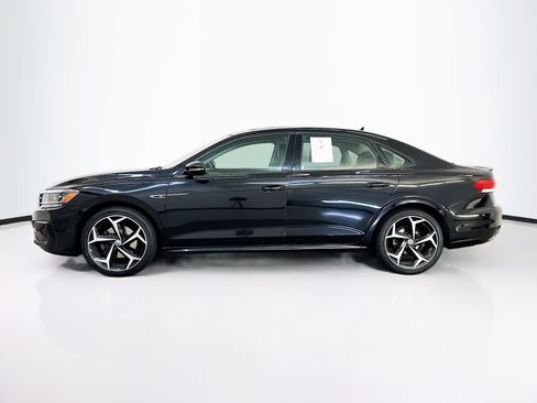 Used 2020 Volkswagen Passat 2.0T R-Line FWD image 4