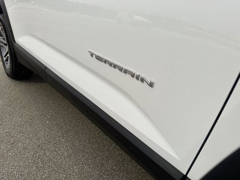 Used 2025 GMC Terrain Elevation image 15