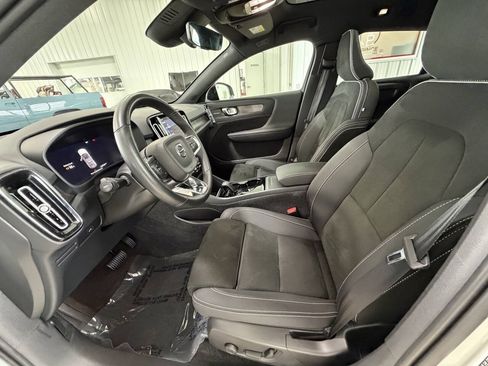 Used 2023 Volvo C40 P8 Recharge Ultimate AWD/4WD image 11