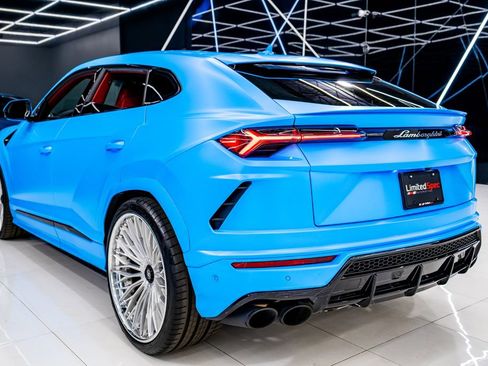 Used 2022 Lamborghini Urus image 19