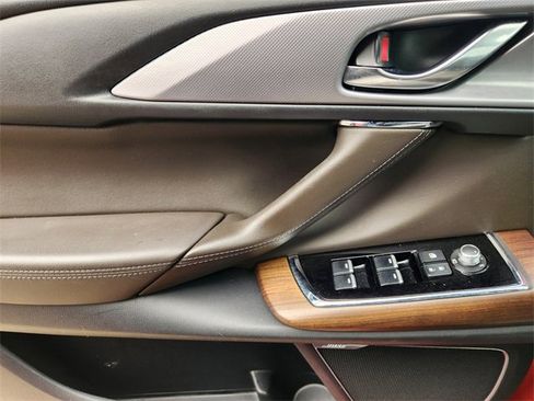 Used 2022 MAZDA CX-9 Signature image 30