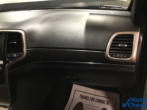 Used 2016 Jeep Grand Cherokee Limited image 39