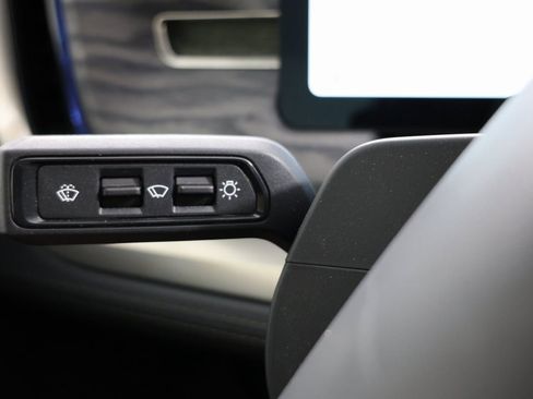 Used 2023 Rivian R1T Adventure image 23