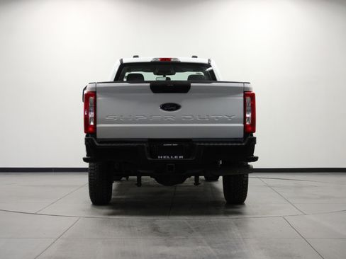 Used 2023 Ford F250 XL image 5