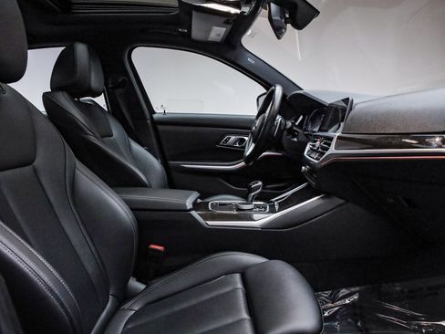 Certified 2022 BMW 330i Sedan w/ Convenience Package image 18