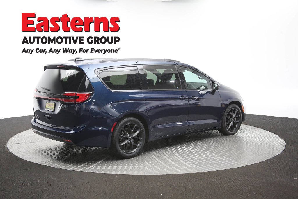 Used 2023 Chrysler Pacifica Touring-L w/ S Appearance Package FWD image 44