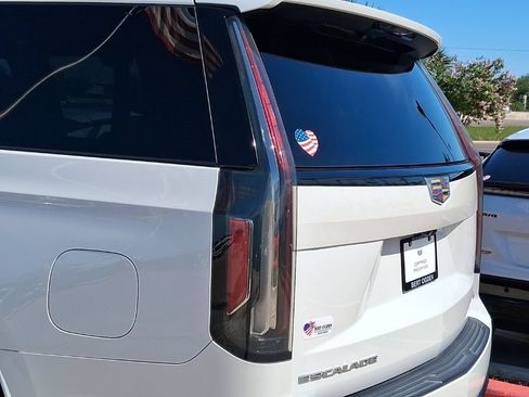 Used 2022 Cadillac Escalade Sport Platinum AWD/4WD image 7
