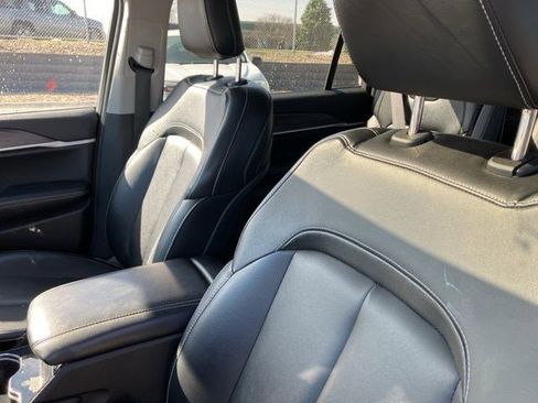 Certified 2023 Jeep Grand Cherokee L Limited w/ Black Appearance Package image 10