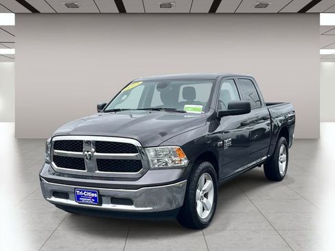Used 2023 RAM 1500 Classic SLT AWD/4WD image 9