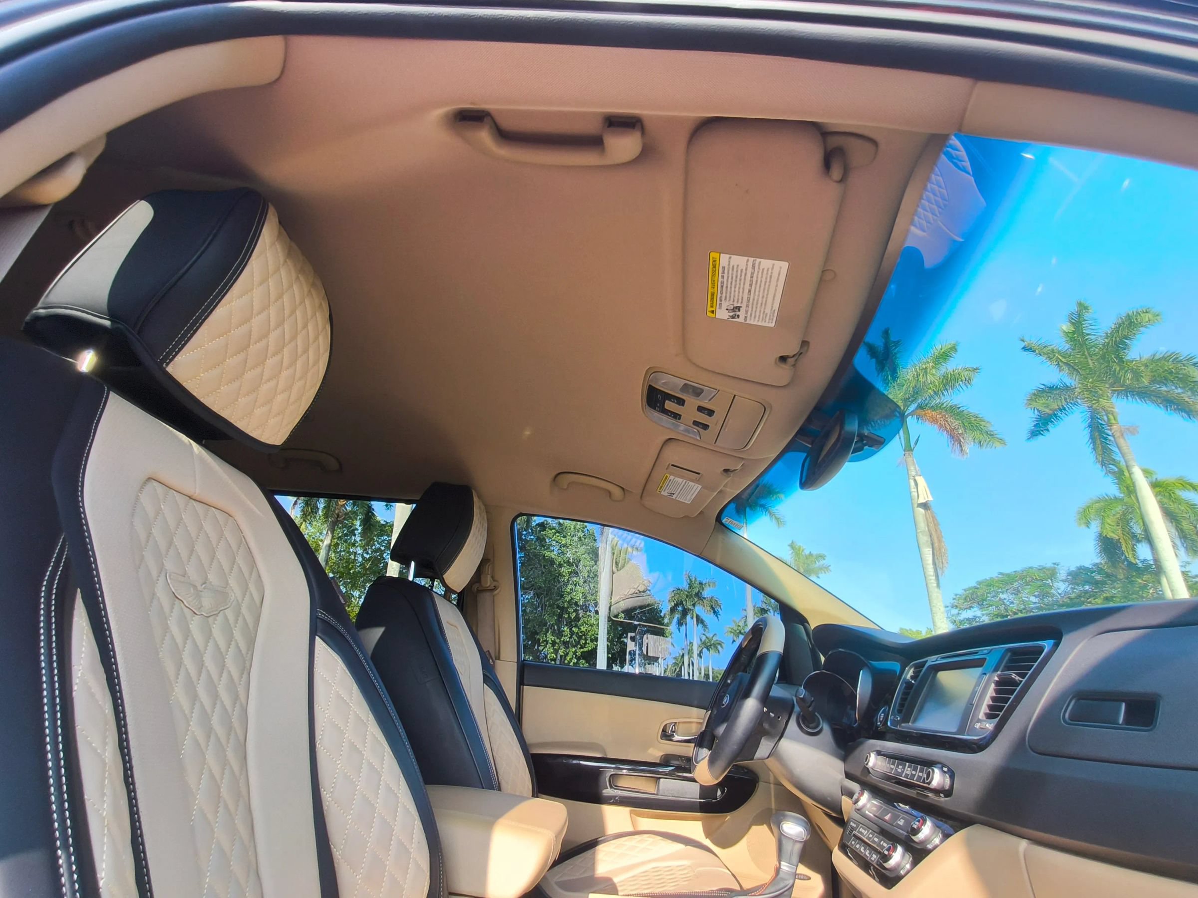 Used 2018 Kia Sedona SX FWD image 12