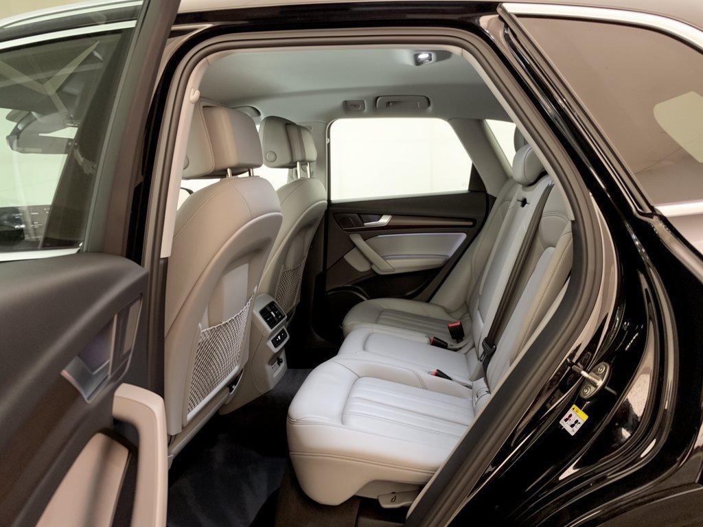 Used 2023 Audi Q5 2.0T Premium w/ Convenience Package AWD/4WD image 25