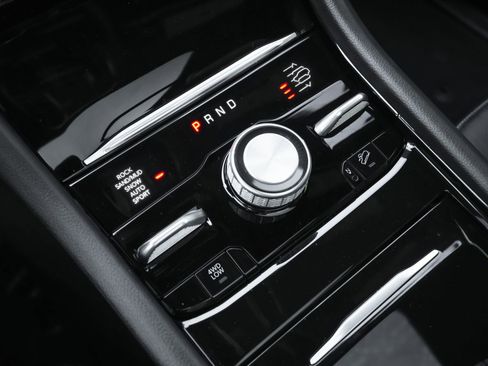 Used 2024 Jeep Grand Cherokee L Overland w/ Trailer Tow Package image 16