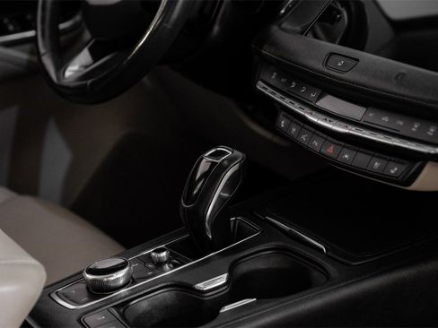 Used 2019 Cadillac XT4 Premium Luxury image 23