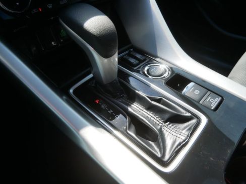 Used 2024 Mitsubishi Eclipse Cross SEL AWD/4WD image 24