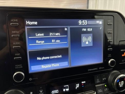Used 2022 Toyota Highlander XLE FWD image 22