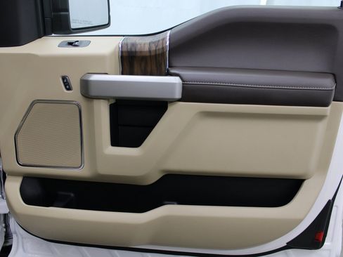 Used 2018 Ford F150 Lariat w/ Equipment Group 501A Mid image 24