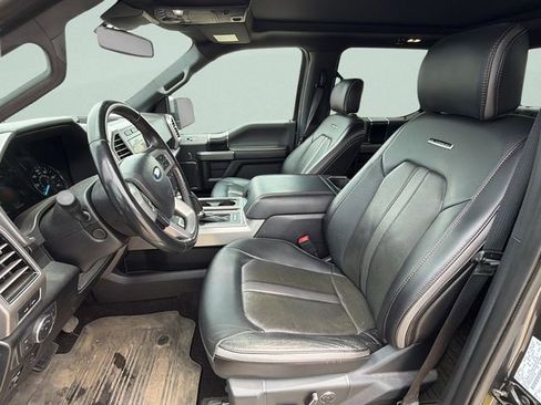 Used 2019 Ford F150 Platinum w/ Equipment Group 701A Luxury AWD/4WD image 21