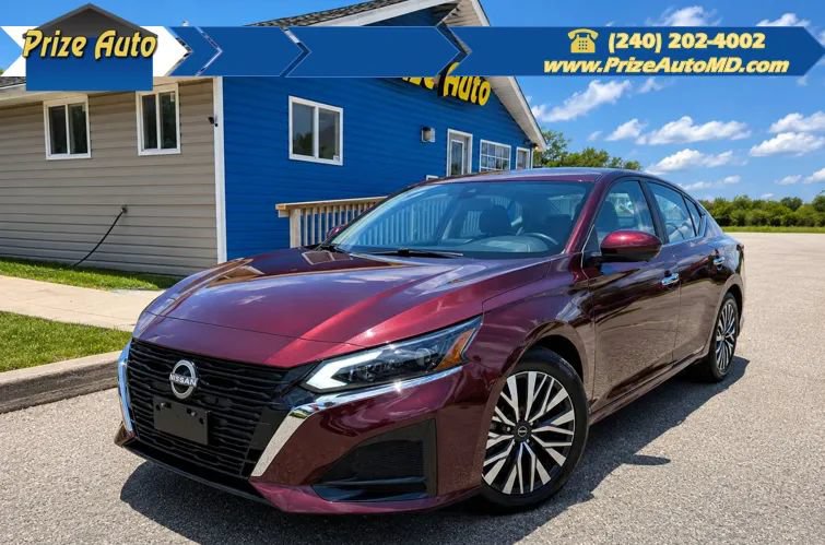 Used 2023 Nissan Altima 2.5 SV FWD image 1