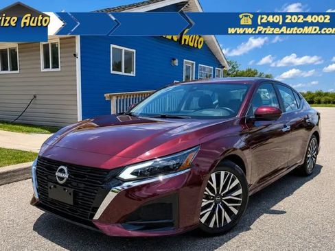 Used 2023 Nissan Altima 2.5 SV FWD image 1