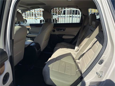 Used 2019 Honda CR-V Touring image 7