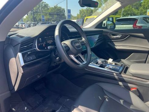 Used 2022 Audi Q8 Premium AWD/4WD image 2