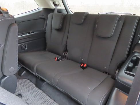 Used 2024 Subaru Ascent Premium w/ Convenience Package image 29