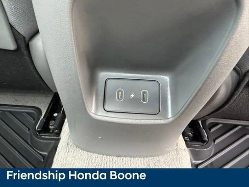 Used 2024 Hyundai Elantra SEL w/ Convenience Package FWD image 40