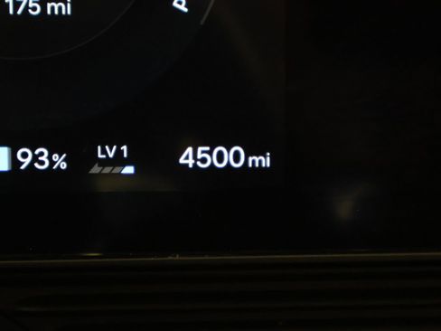 Used 2025 Hyundai Ioniq 5 SE RWD image 35
