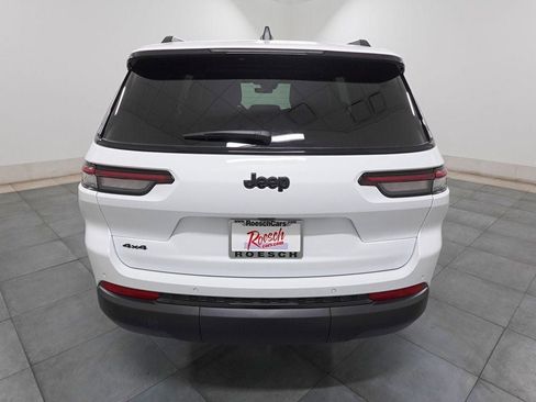 New 2025 Jeep Grand Cherokee L Altitude image 4