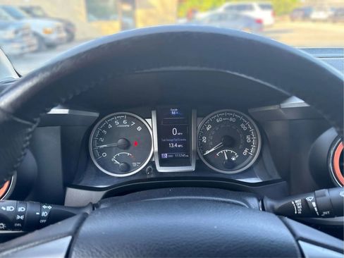 Used 2017 Toyota Tacoma SR5 w/ Tow Package AWD/4WD image 19