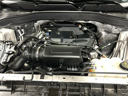 Used 2020 Ford Explorer XLT w/ Equipment Group 202A image 26