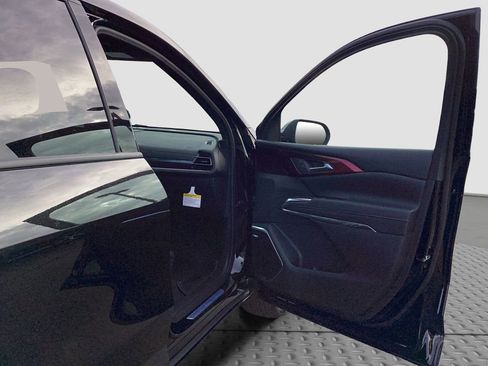 New 2026 Chevrolet Traverse RS w/ LPO, Floor Liner Package image 30