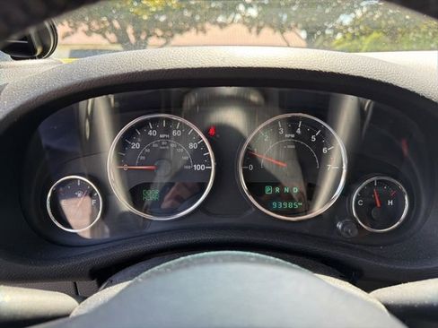 Used 2018 Jeep Wrangler Unlimited Sahara AWD/4WD image 21