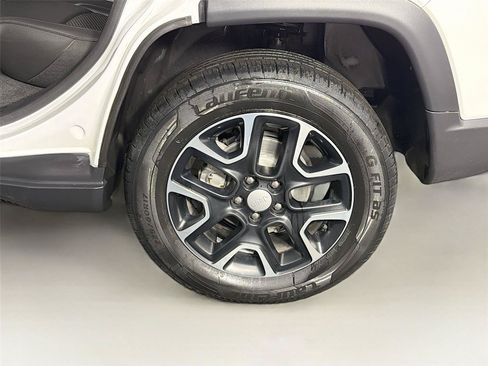 Used 2022 Jeep Compass Latitude w/ Convenience Group AWD/4WD image 35