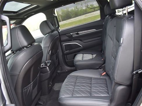 New 2025 Kia Telluride EX X-Pro image 19