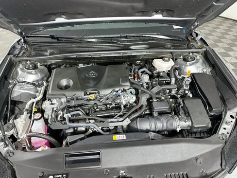 Used 2025 Toyota Camry SE FWD image 29