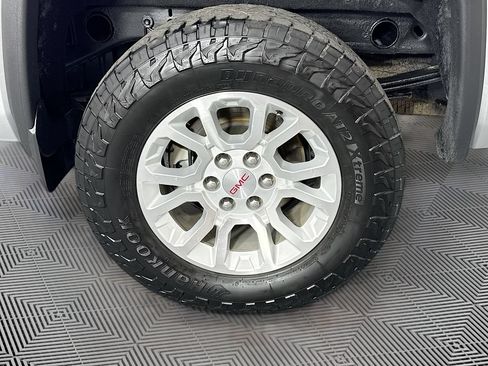 Used 2018 GMC Sierra 1500 SLE w/ SLE Fleet Preferred Package AWD/4WD image 26
