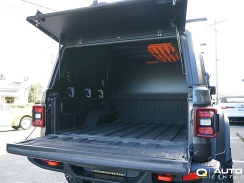 Used 2021 Jeep Gladiator Mojave image 12