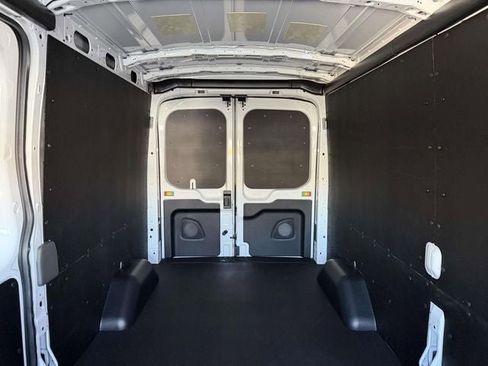 New 2026 Ford Transit 250 148 Medium Roof w/ Load Area Protection Package image 18