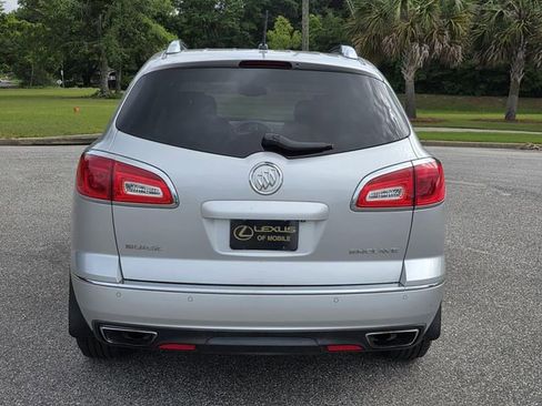 Used 2015 Buick Enclave Leather FWD image 3