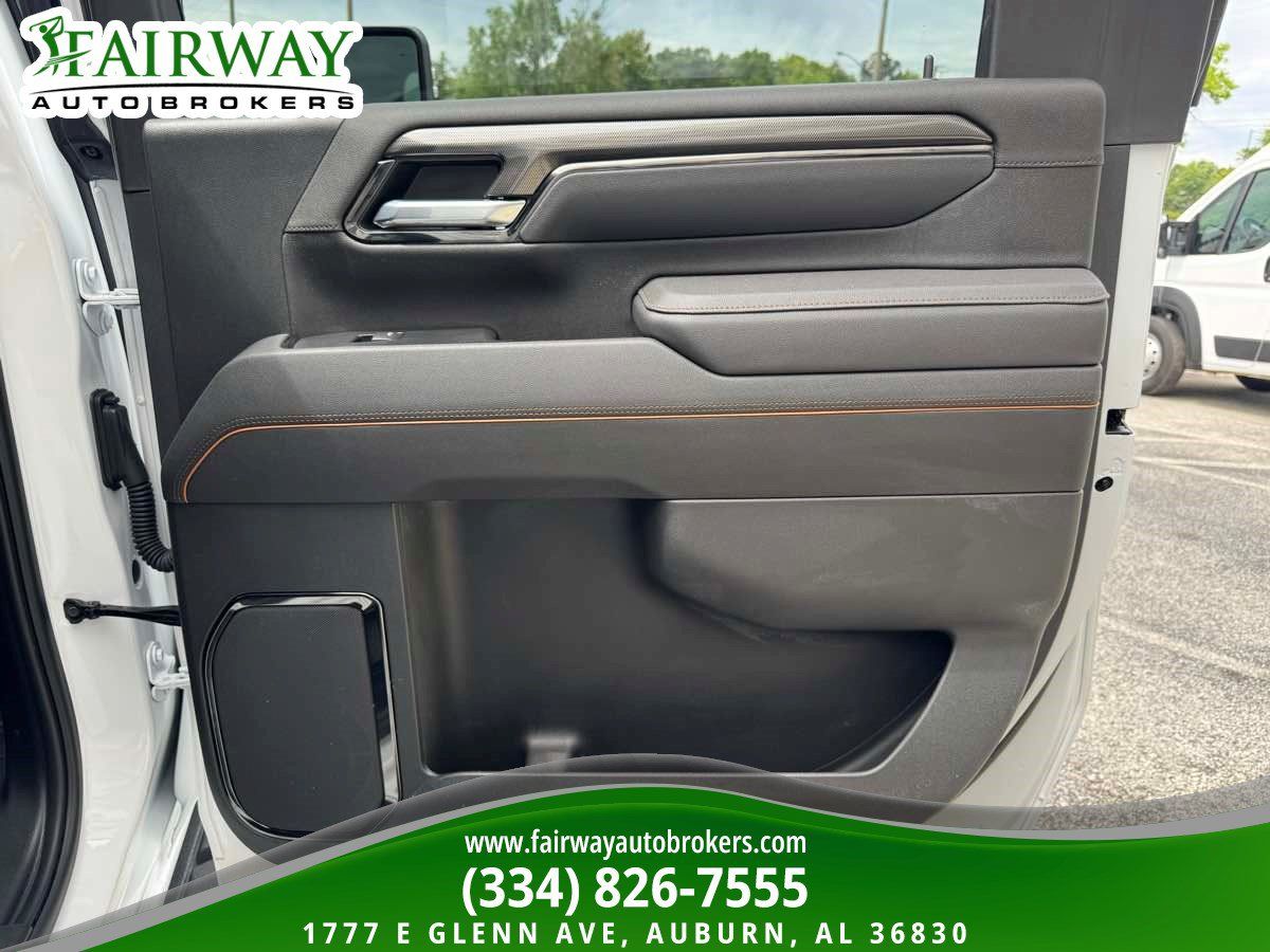 Used 2025 GMC Sierra 2500 AT4 w/ AT4 Premium Plus Package AWD/4WD image 29