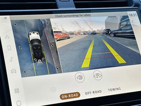 New 2026 Land Rover Discovery Limited Edition image 18