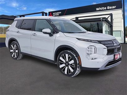 New 2025 Mitsubishi Outlander SE