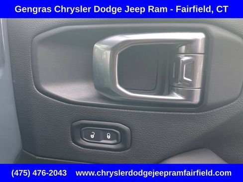 Certified 2025 Jeep Wrangler Unlimited Sahara w/ Safety Group AWD/4WD image 13