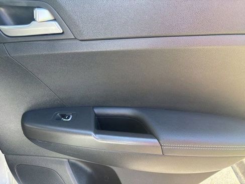 Used 2020 Kia Sportage LX FWD image 35