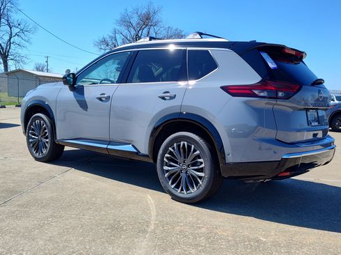 New 2026 Nissan Rogue Platinum w/ Platinum Premium Package image 3