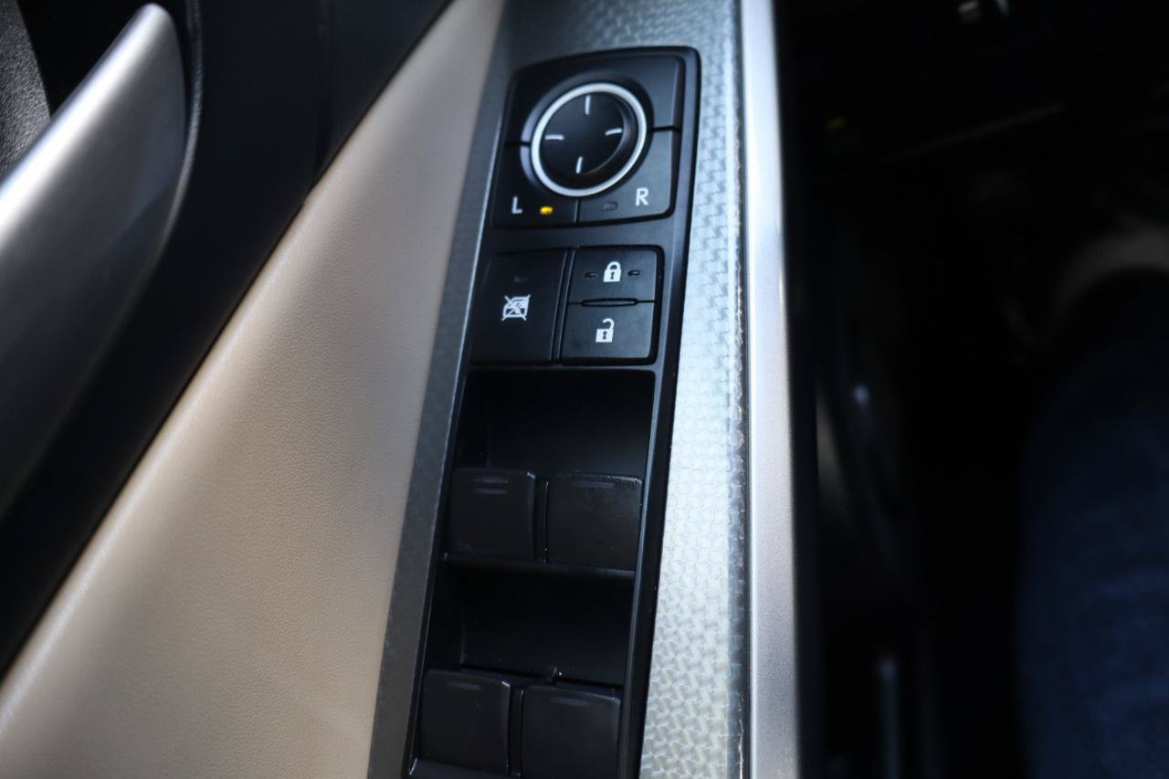 Used 2018 Lexus IS 300 F Sport w/ F Sport Package RWD image 27